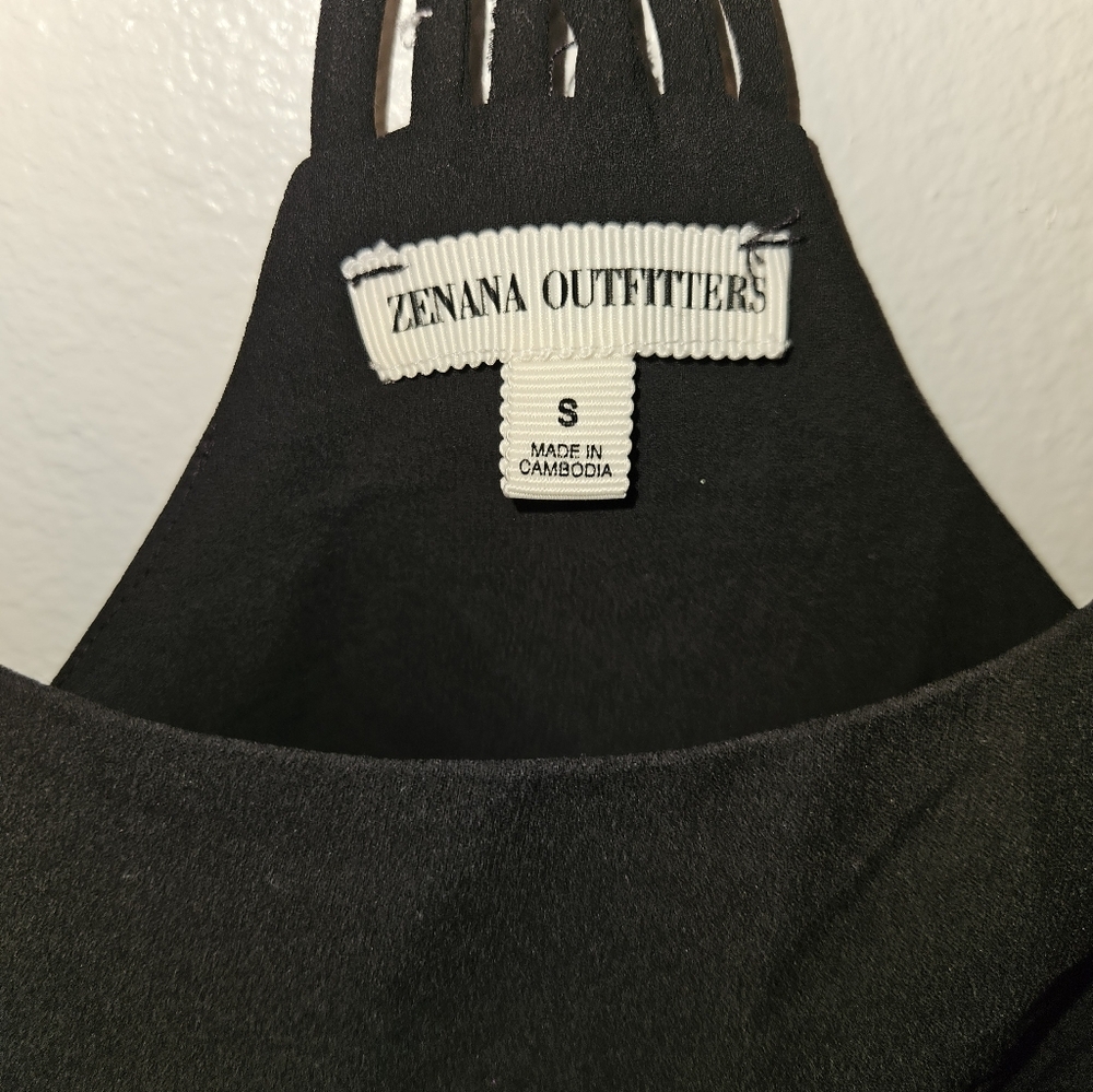 Zenana Outfitters Womans Sheer Black Sleeveless Blouse Size S - Picture 3 of 11